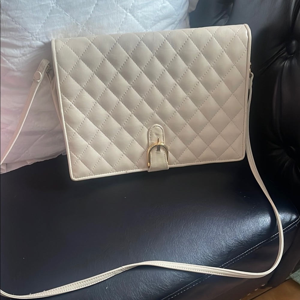 Vintage Elegant Cream Quilted Crossbody Bag